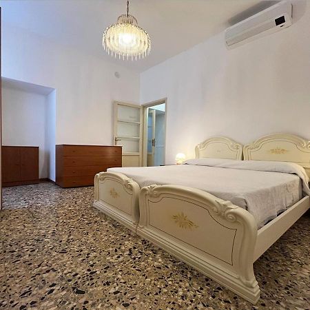 L'Antico Borgo Apartamento Lesa Exterior foto